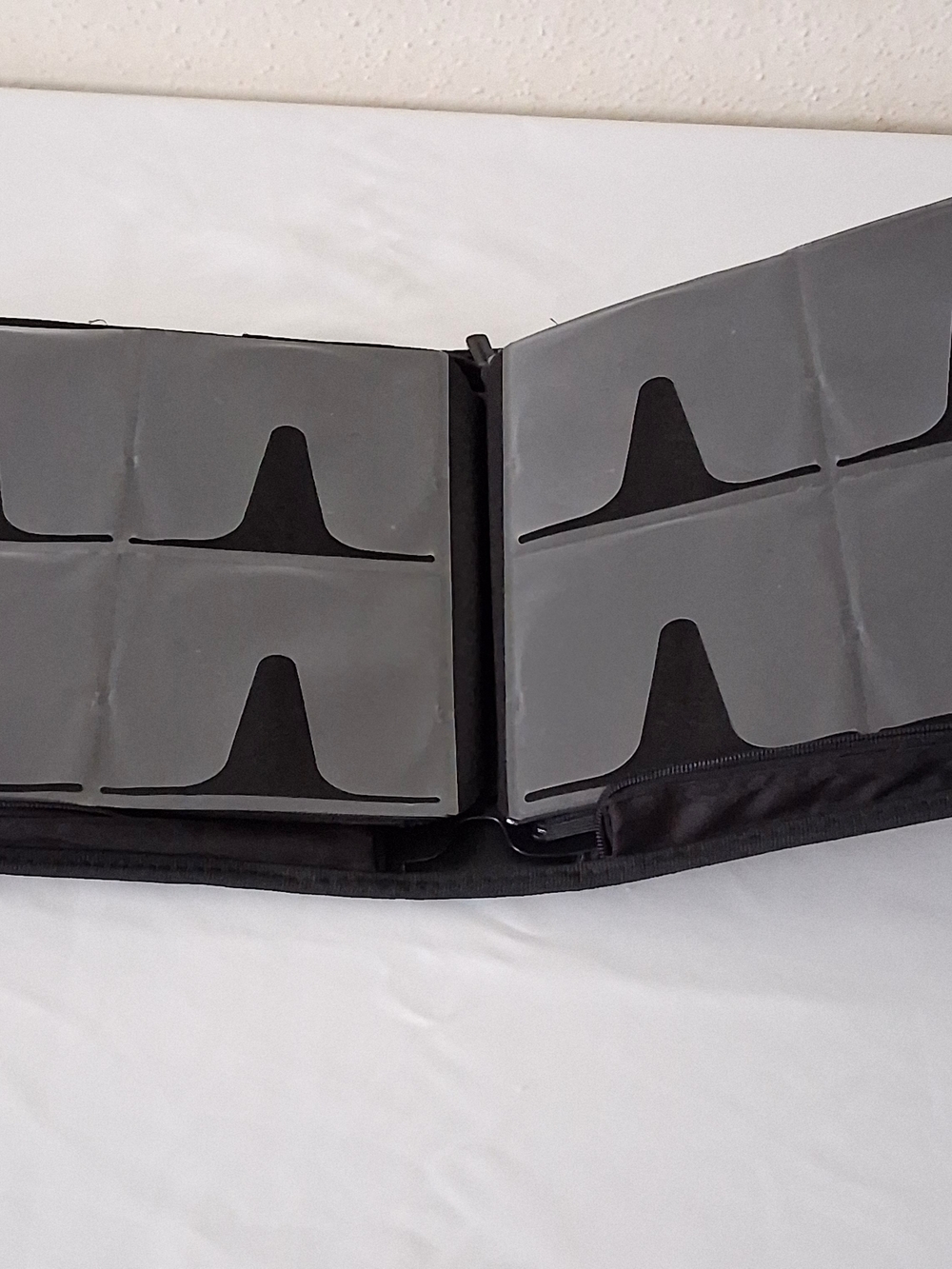 Amazon Basics Black DVD Case 128 discs - Picture 6 of 8